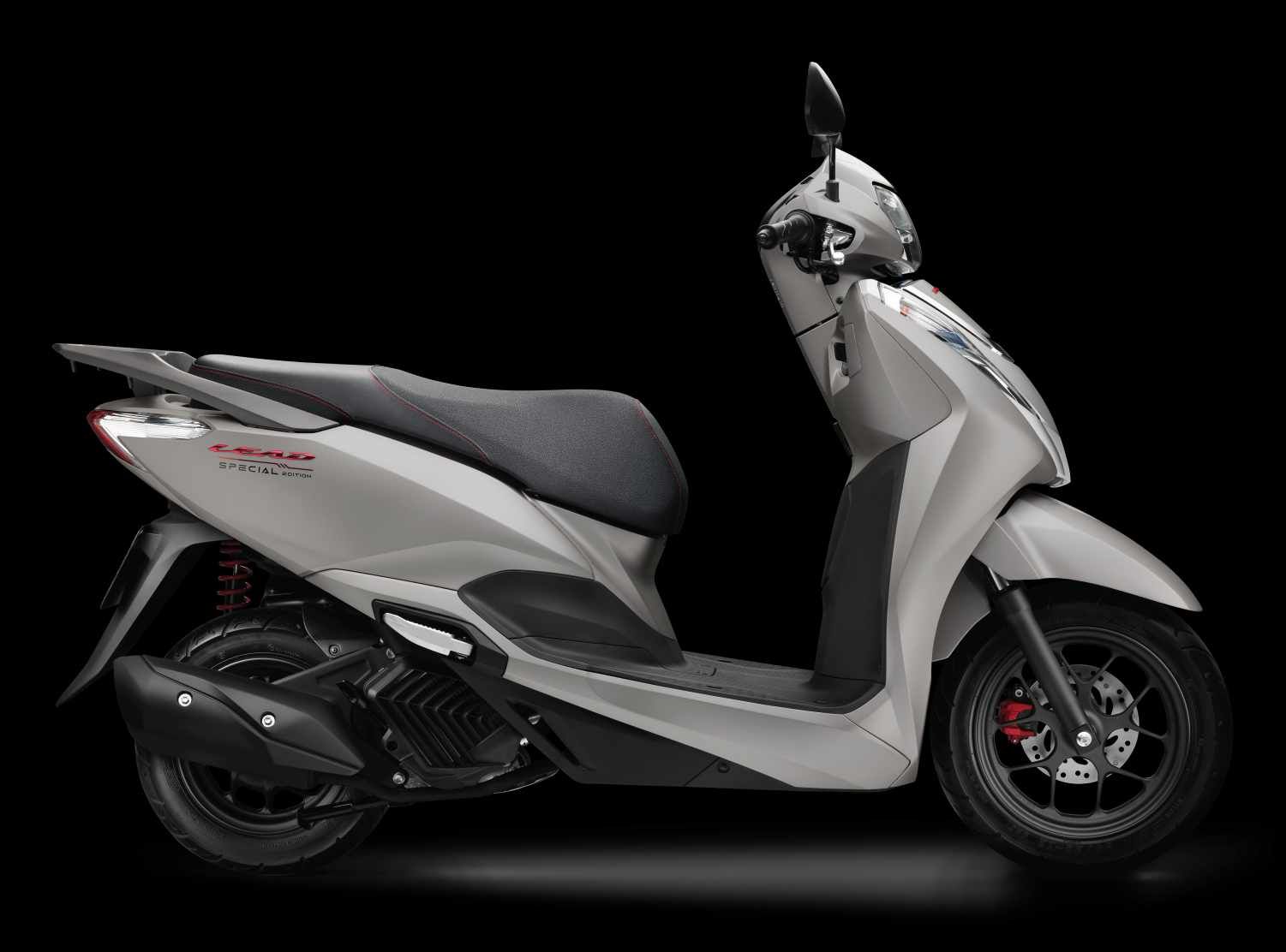 Honda Lead Trắng